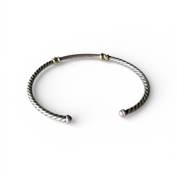 David Yurman Petite Helena Classic Cable Station Bracelet with Diamonds - Picture 4 of 4